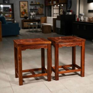 wooden side table – versatile accent furniture for timeless interiors